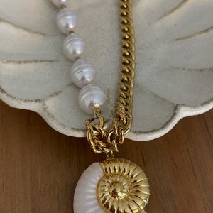Collier big pearl and gold