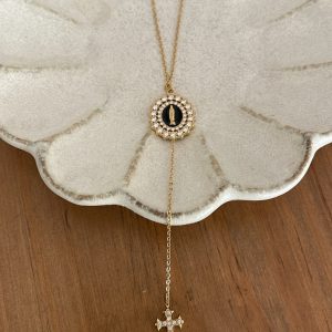 Collier black madone