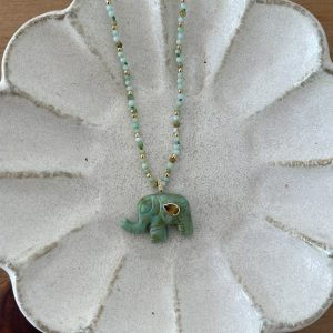 Collier éléphant green stone