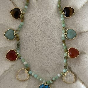 Collier multi cœur pierres