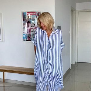 Robe rayée bleue